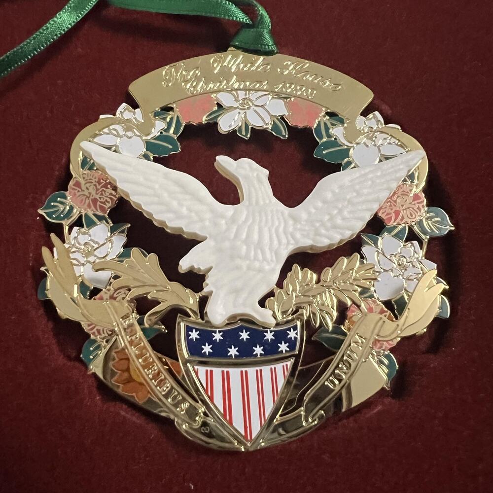 1998 White House Christmas Ornament James Buchanan WHHA Eagle Wreath‎